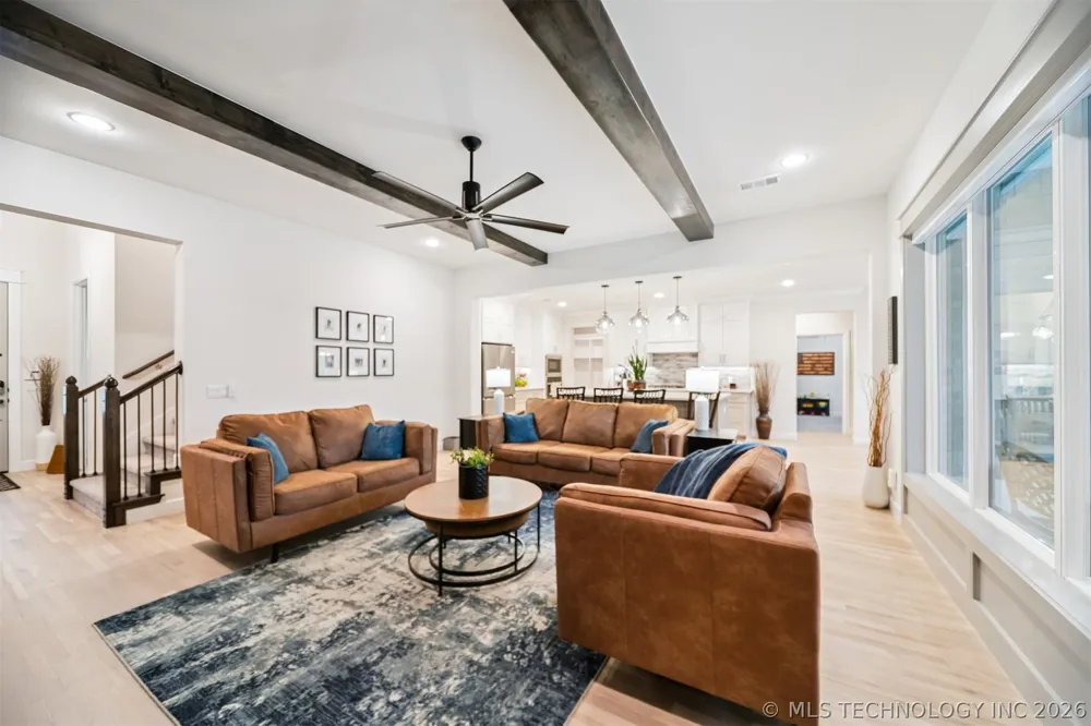 7201 Hawthorne Lane Owasso, OK 74055