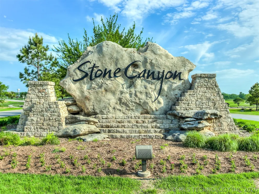 7201 Hawthorne Lane Owasso, OK 74055