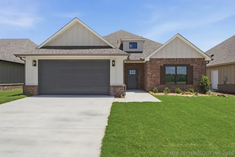 1009 S Chickasaw Street Skiatook, OK 74070