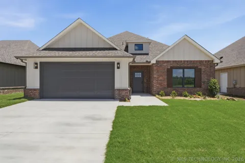 1009 S Chickasaw Street