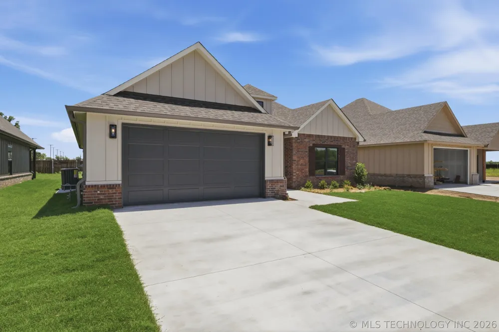 1009 S Chickasaw Street Skiatook, OK 74070