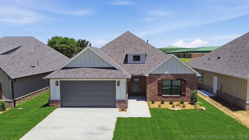 1009 S Chickasaw Street Skiatook, OK 74070