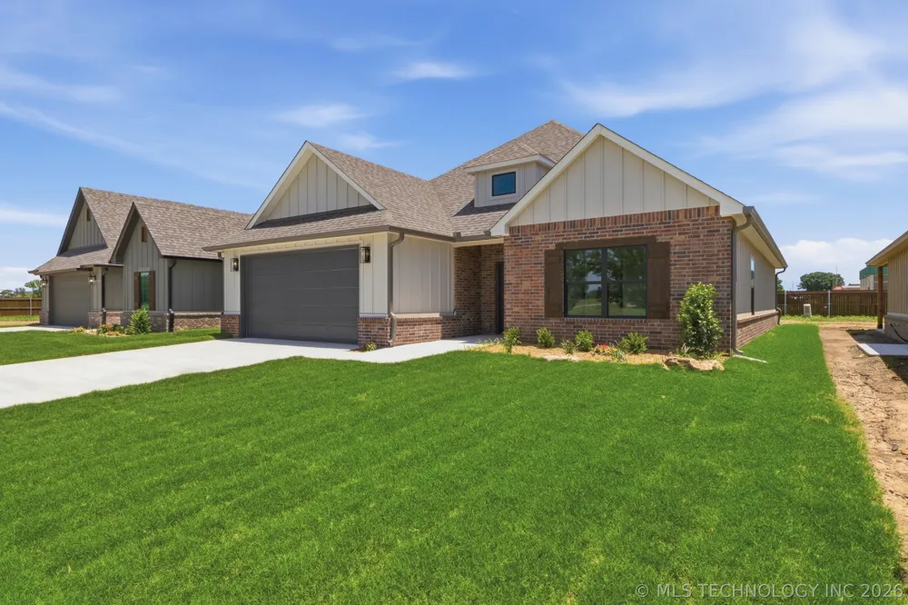 1009 S Chickasaw Street Skiatook, OK 74070