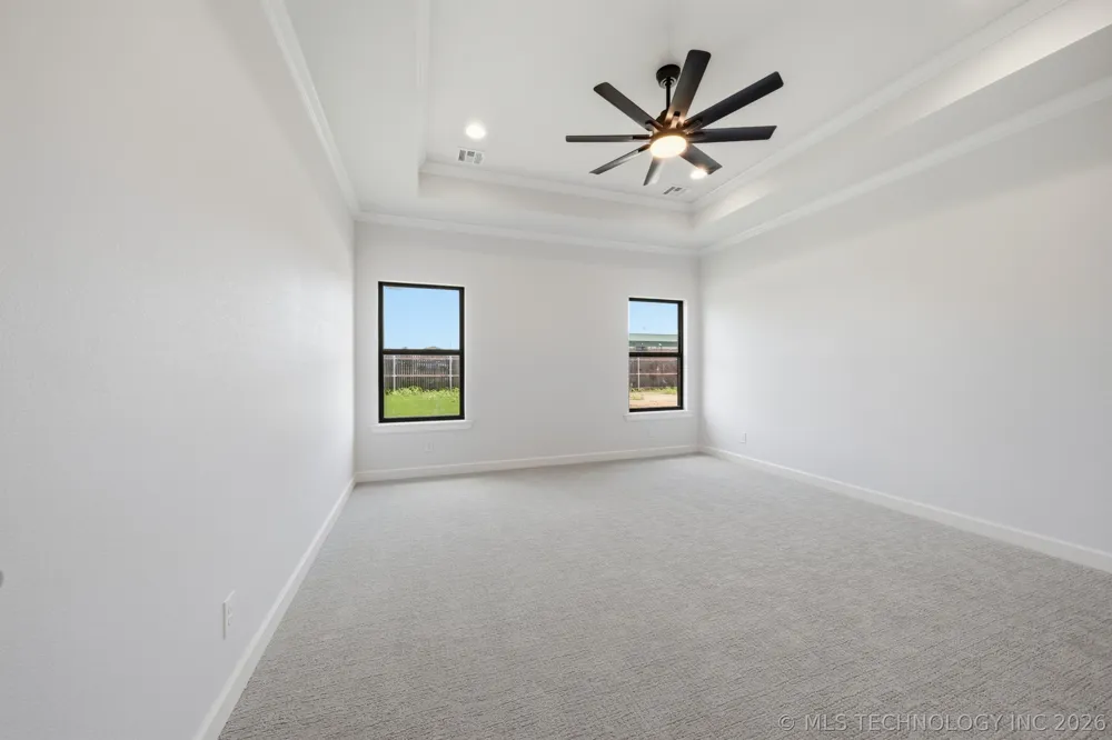 1009 S Chickasaw Street Skiatook, OK 74070