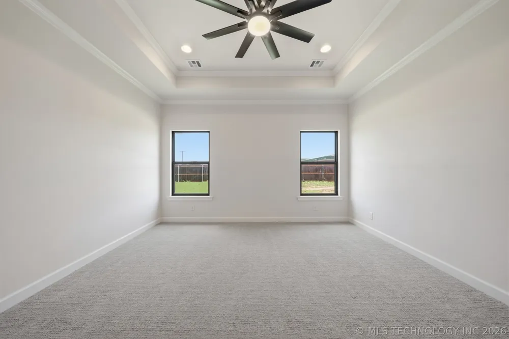 1009 S Chickasaw Street Skiatook, OK 74070