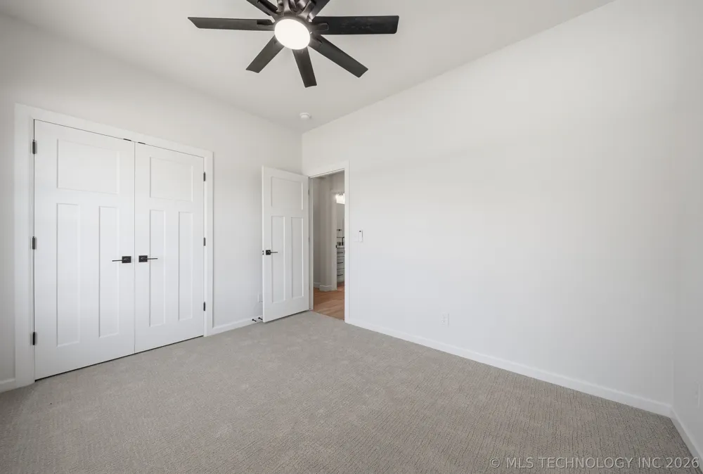 1009 S Chickasaw Street Skiatook, OK 74070