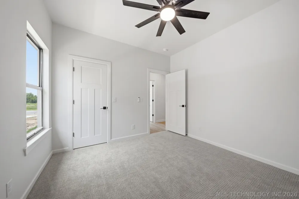 1009 S Chickasaw Street Skiatook, OK 74070