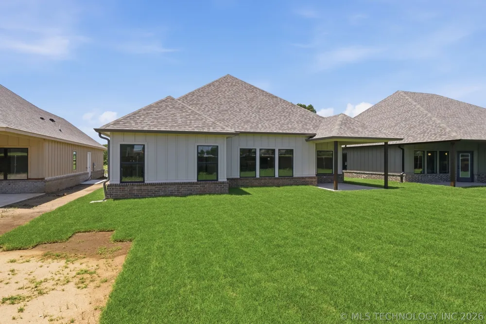 1009 S Chickasaw Street Skiatook, OK 74070