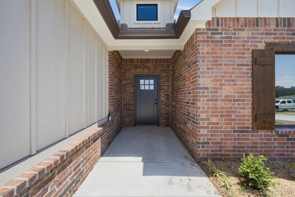 1009 S Chickasaw Street Skiatook, OK 74070