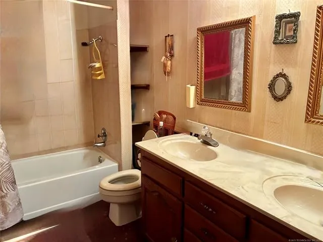 411321 E 1080 ROAD Checotah, OK 74426