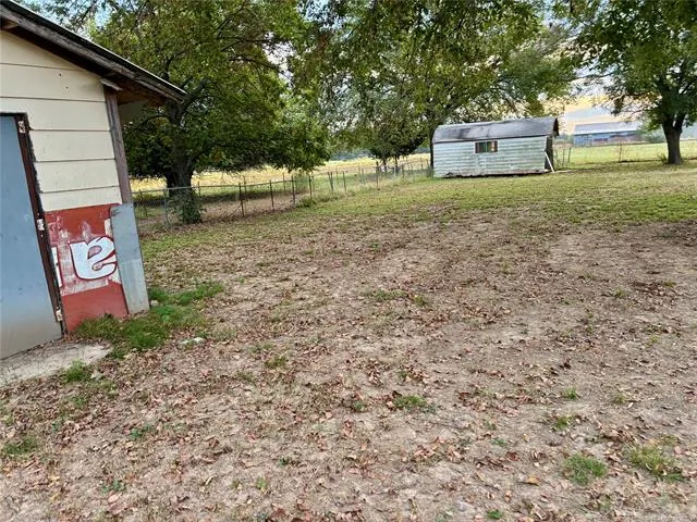 411321 E 1080 ROAD Checotah, OK 74426