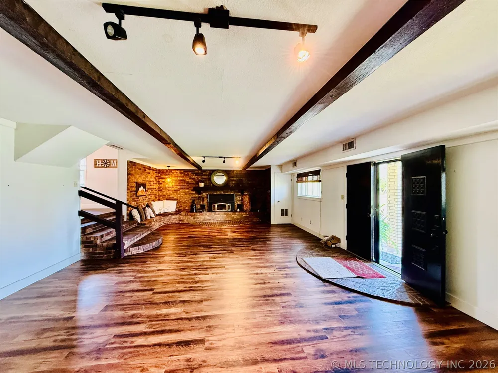410 S 4th Hartshorne, OK 74547