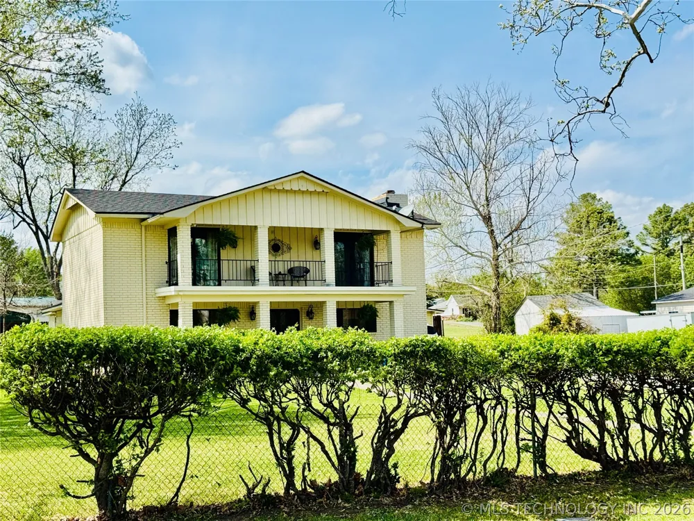 410 S 4th Hartshorne, OK 74547