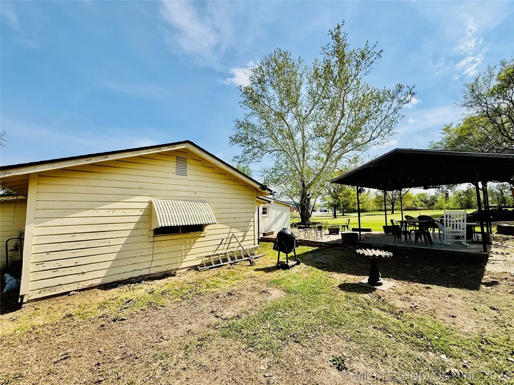 410 S 4th Hartshorne, OK 74547