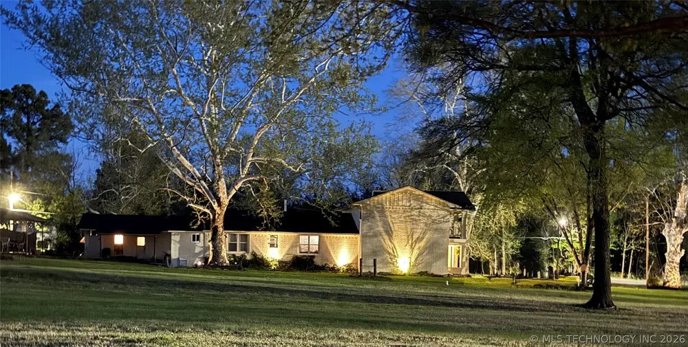 410 S 4th Hartshorne, OK 74547