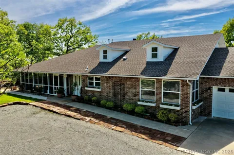 324 Falcon Lane