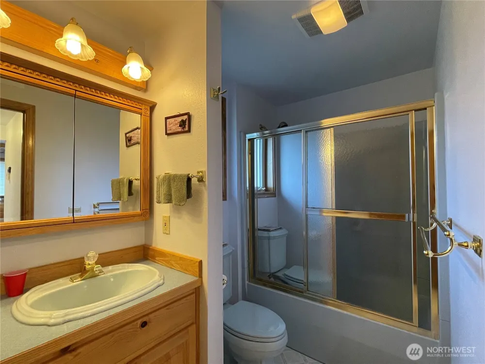 50 DOLL DRIVE Republic, WA 99166