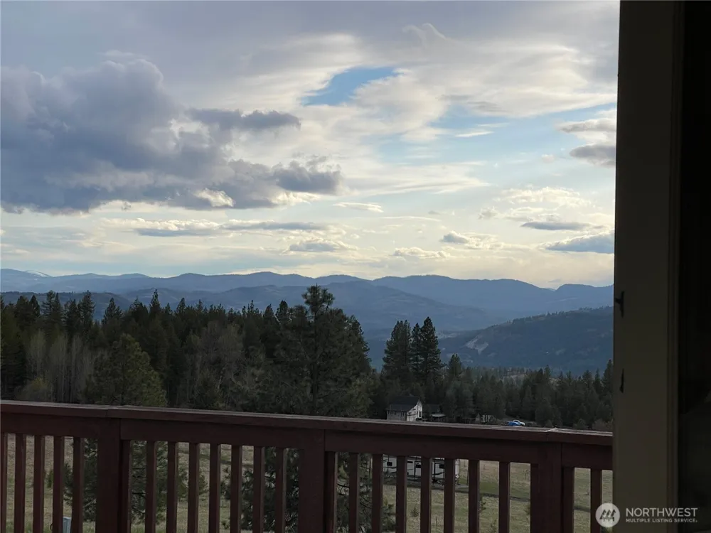 50 DOLL DRIVE Republic, WA 99166
