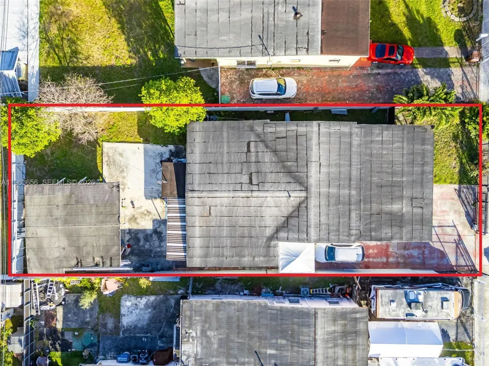 533 E 23rd St Hialeah, FL 33013