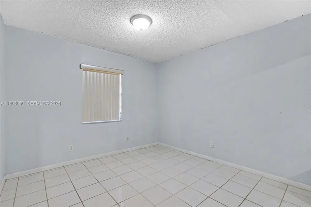 533 E 23rd St Hialeah, FL 33013