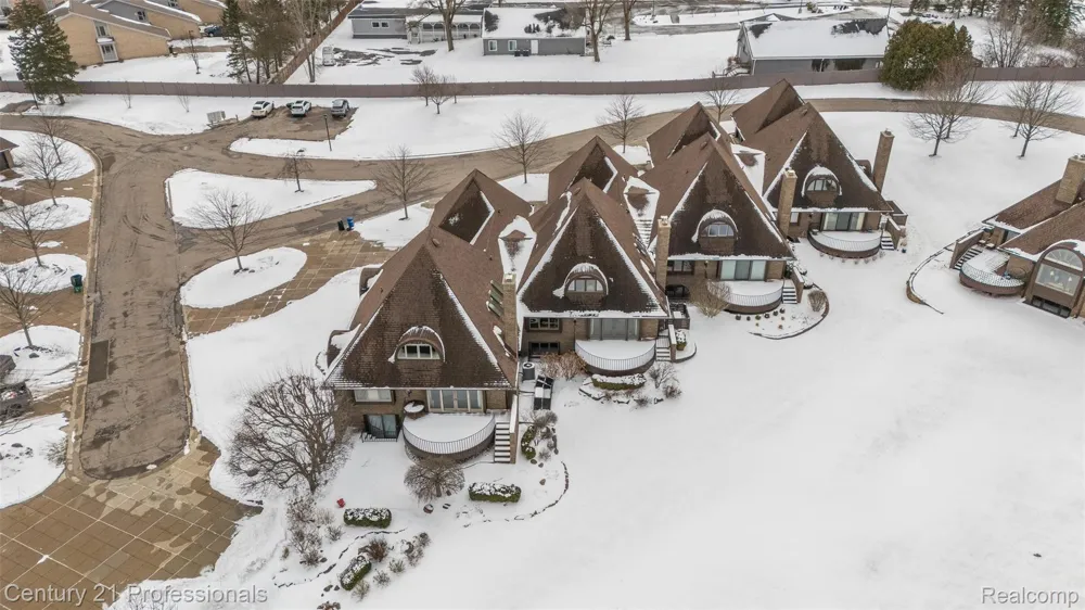 9095 S Saginaw Road #5 Grand Blanc Charter Township, MI 48439