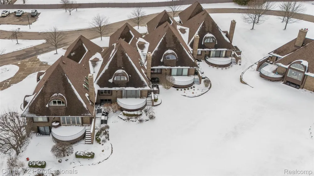 9095 S Saginaw Road #5 Grand Blanc Charter Township, MI 48439