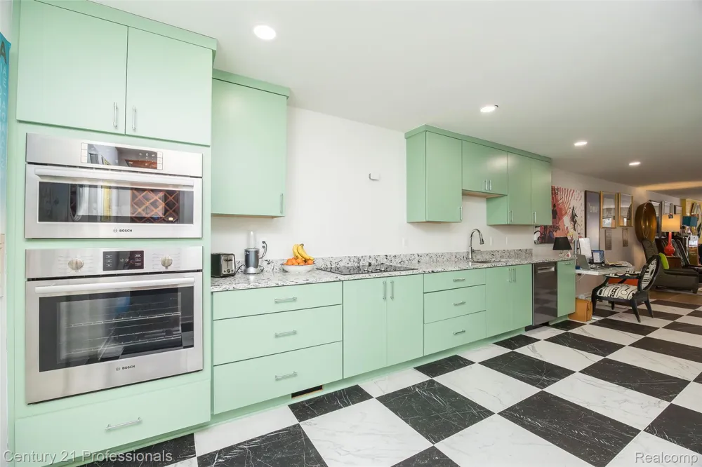 9095 S Saginaw Road #5 Grand Blanc Charter Township, MI 48439