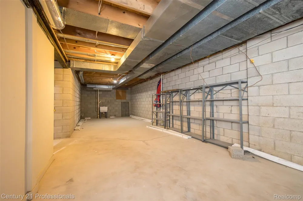 9095 S Saginaw Road #5 Grand Blanc Charter Township, MI 48439