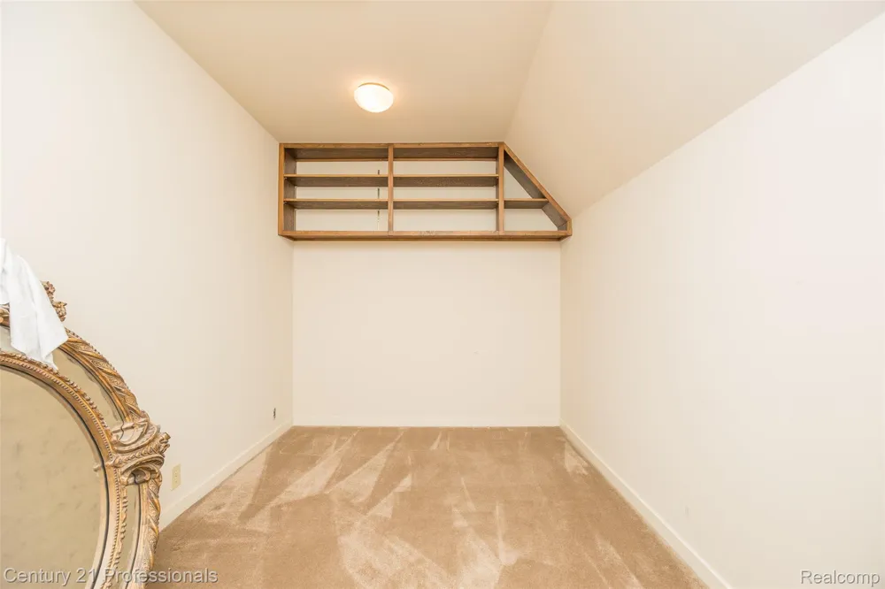 9095 S Saginaw Road #5 Grand Blanc Charter Township, MI 48439