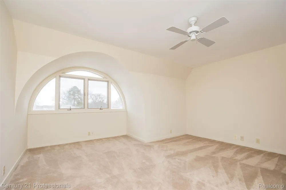 9095 S Saginaw Road #5 Grand Blanc Charter Township, MI 48439
