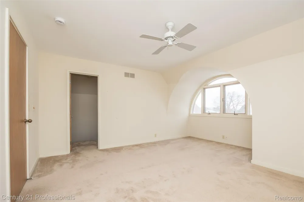 9095 S Saginaw Road #5 Grand Blanc Charter Township, MI 48439