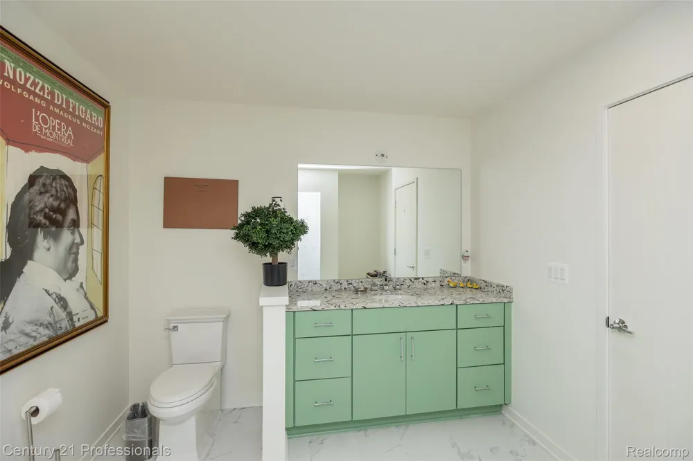 9095 S Saginaw Road #5 Grand Blanc Charter Township, MI 48439