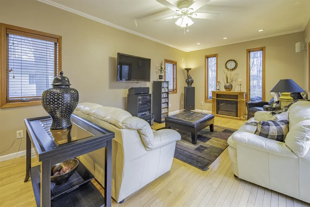 1575 Scully Road Union Charter Township, MI 48858