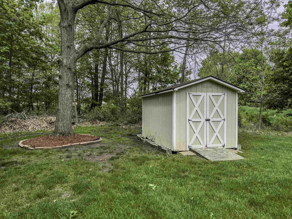1575 Scully Road Union Charter Township, MI 48858