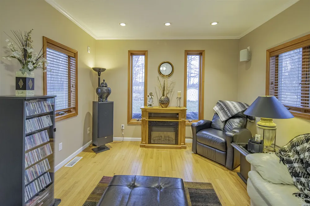 1575 Scully Road Union Charter Township, MI 48858