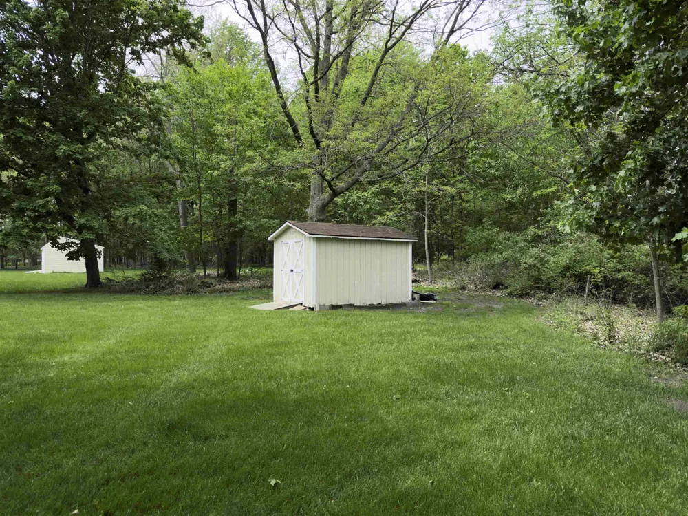 1575 Scully Road Union Charter Township, MI 48858