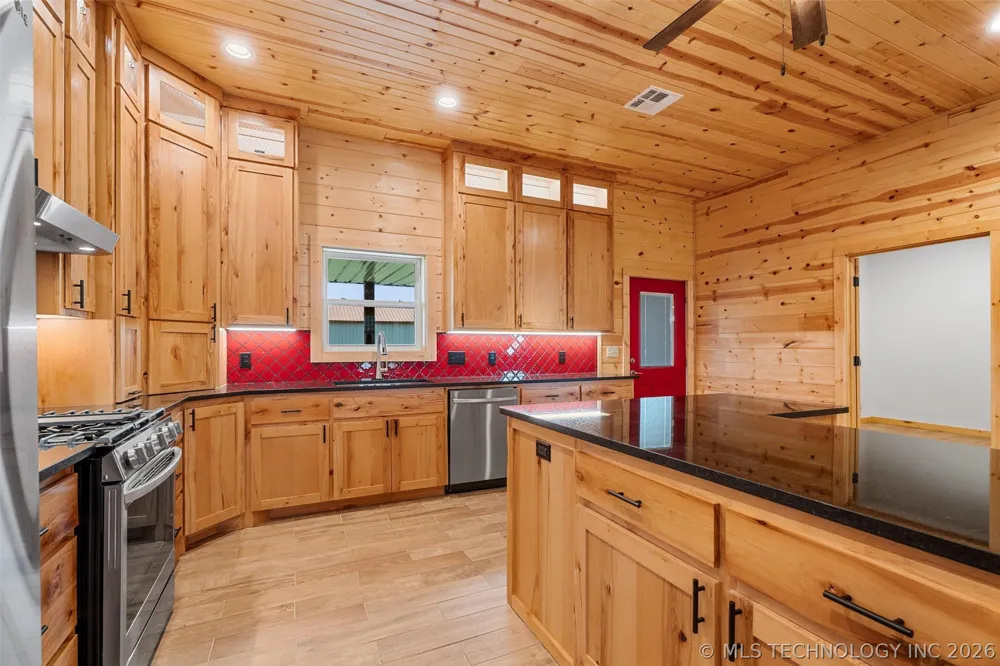 13908 3973 DRIVE Dewey, OK 74029