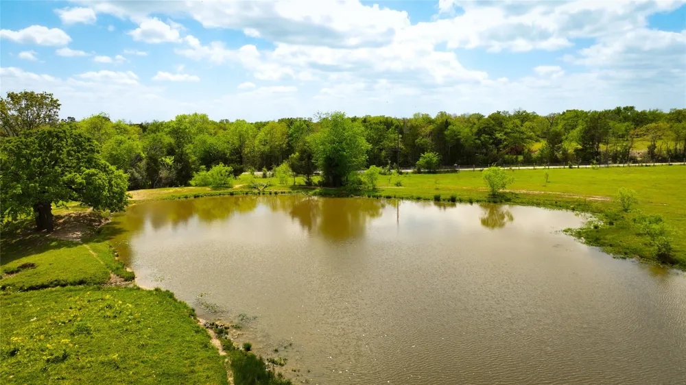 8770 Lee Lane North Zulch, TX 77872