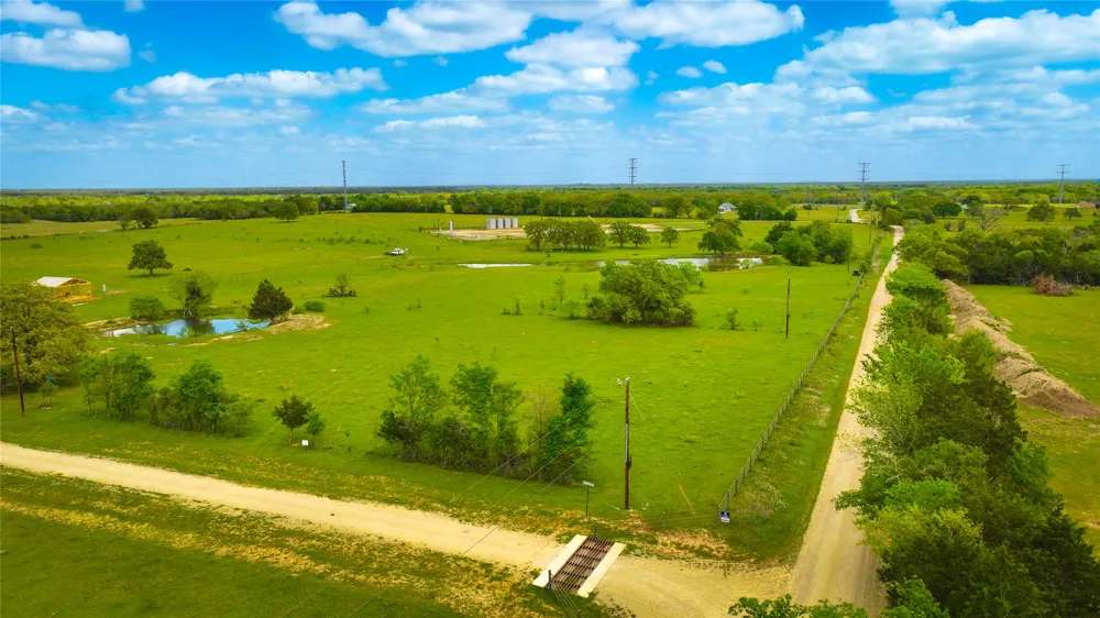 8770 Lee Lane North Zulch, TX 77872