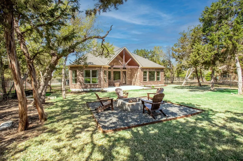 1165 Flint Rock Loop Driftwood, TX 78619