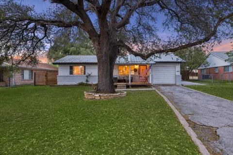 4247 River Oaks Drive