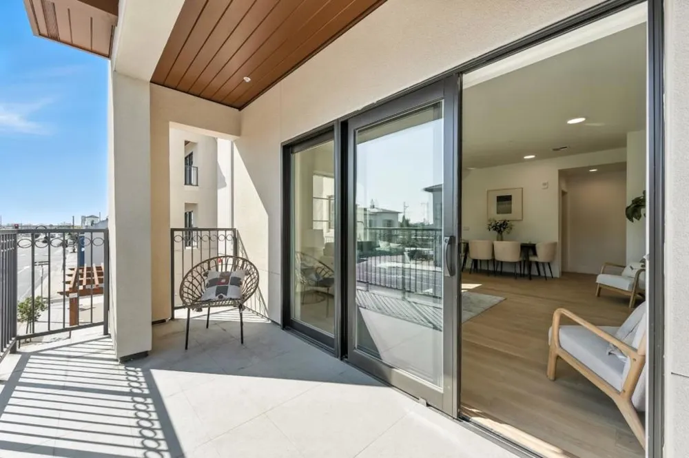 560 El Camino Real #201 San Carlos, CA 94070
