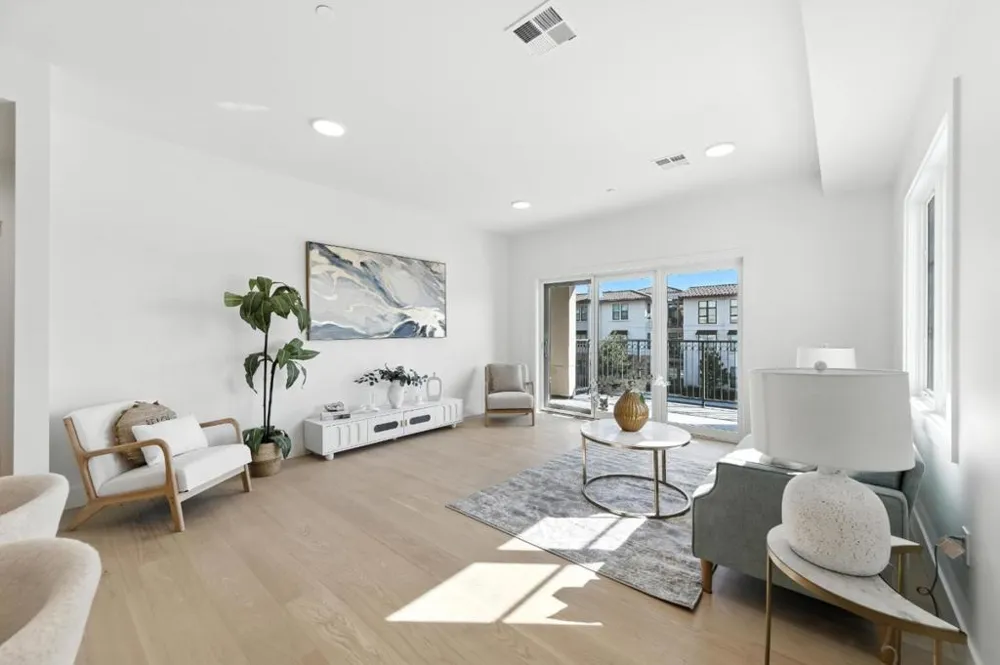 560 El Camino Real #201 San Carlos, CA 94070