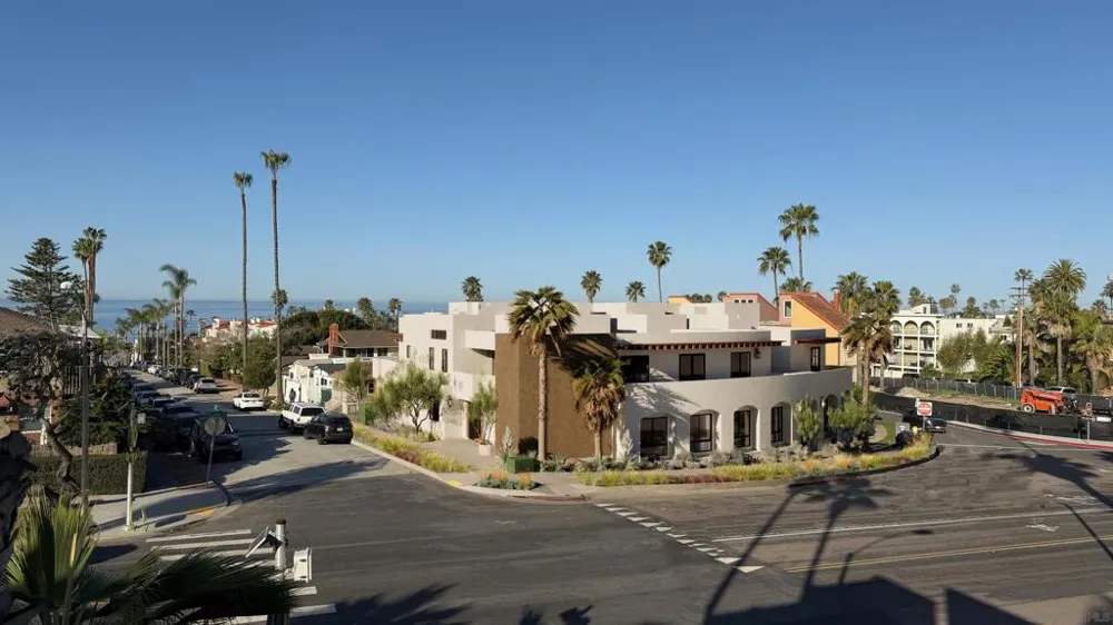 6710 La Jolla Blvd #101 La Jolla, CA 92037