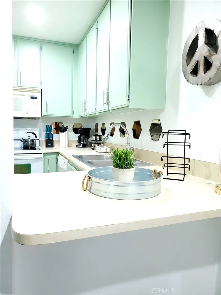 467 S Calle El Segundo #D3 Palm Springs, CA 92262