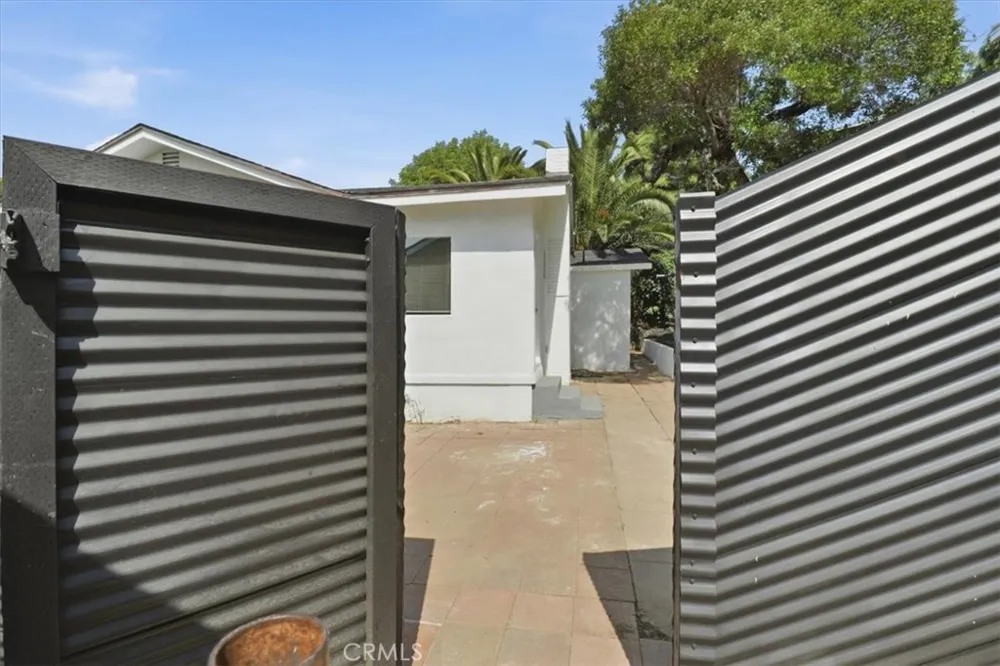 527 Clifton Los Angeles, CA 90031