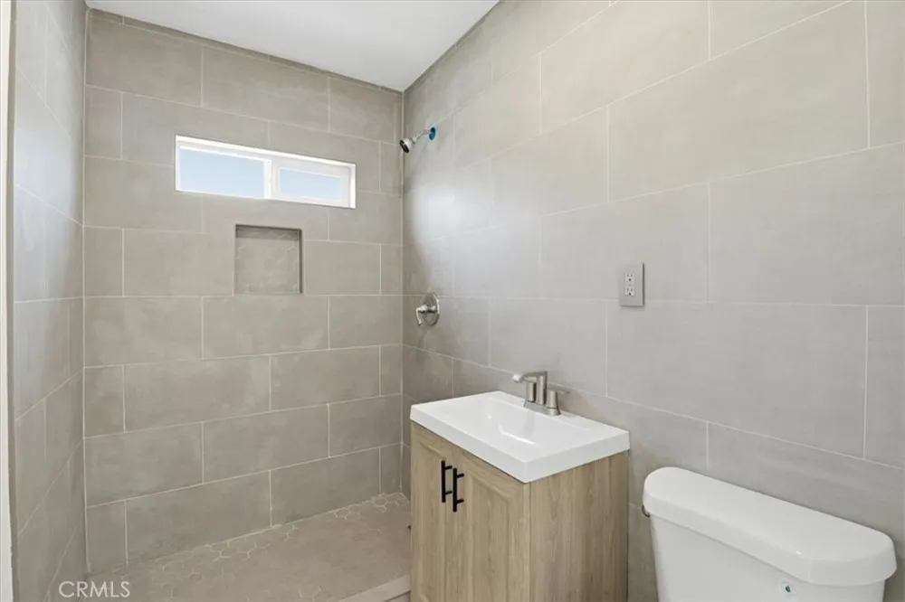 527 Clifton Los Angeles, CA 90031