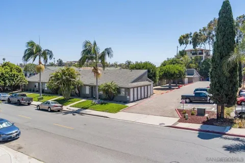 702 R Ave