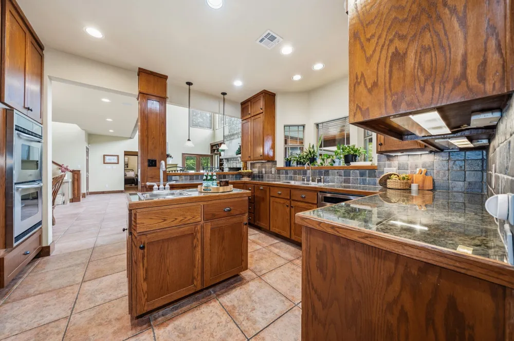 1341 Fm 1947 Hillsboro, TX 76645