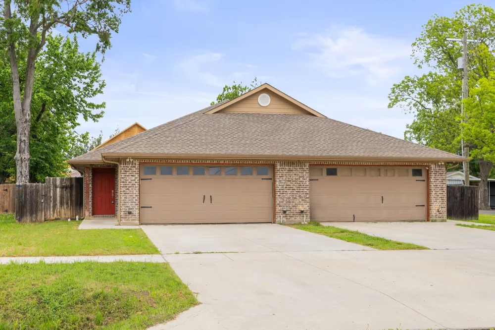 521 Gilcrease Street Van Alstyne, TX 75495
